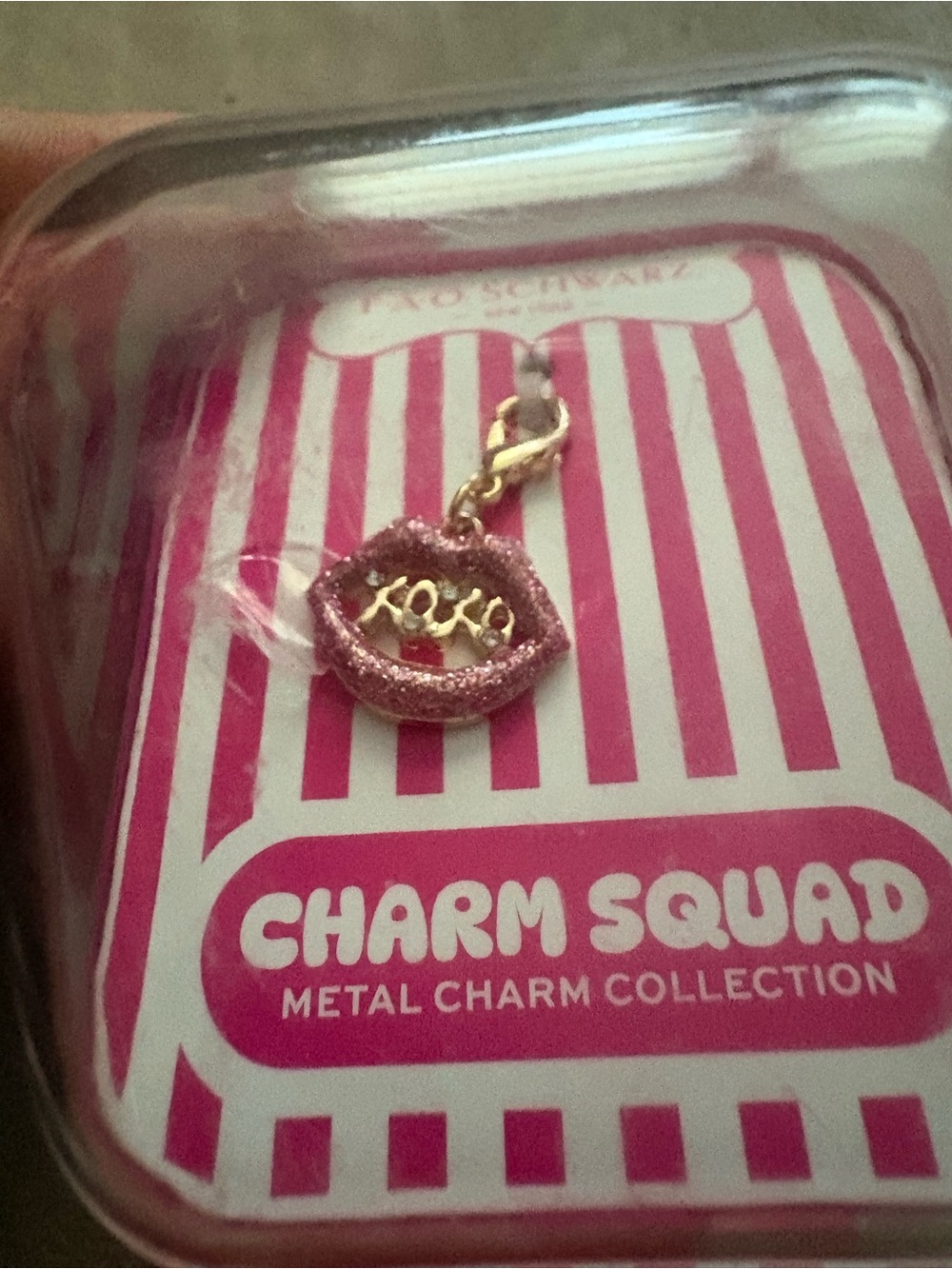 FAO Schwarz Charm Squad Metal Charms - Pink & Gold Accents set of 2 - Picture 3 of 4